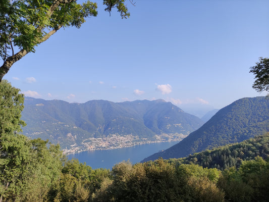Esplorando le Vette Lombardia: I Migliori Trekking da Non Perdere